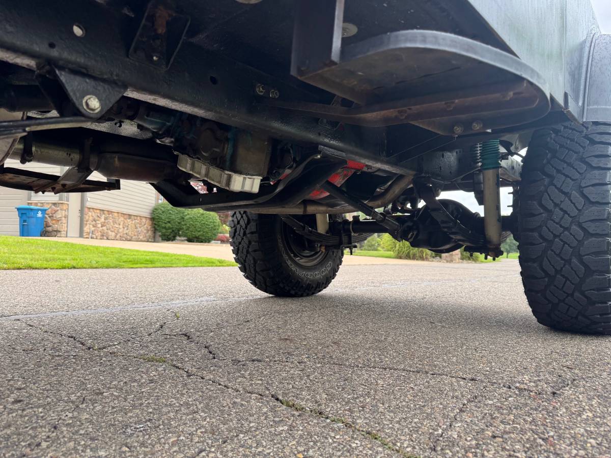 Jeep-cj5-1974-black-3