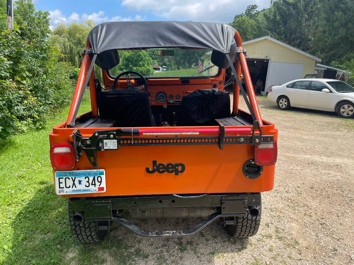 Jeep-cj5-1977-orange-2