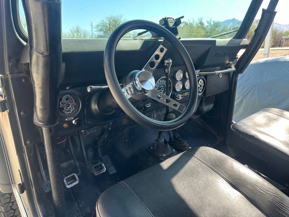 Jeep-cj5-1978-black-4