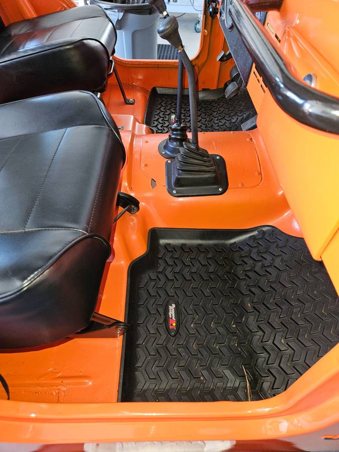 Jeep-cj5-1981-orange-5