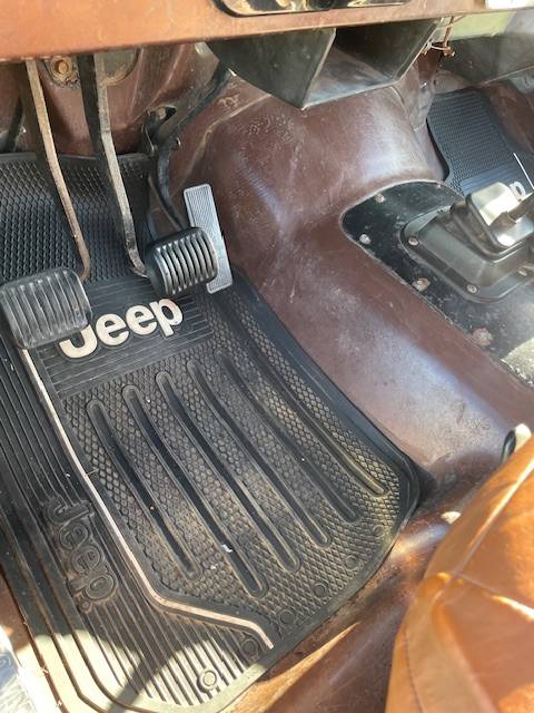 Jeep-cj5-1982-brown-12