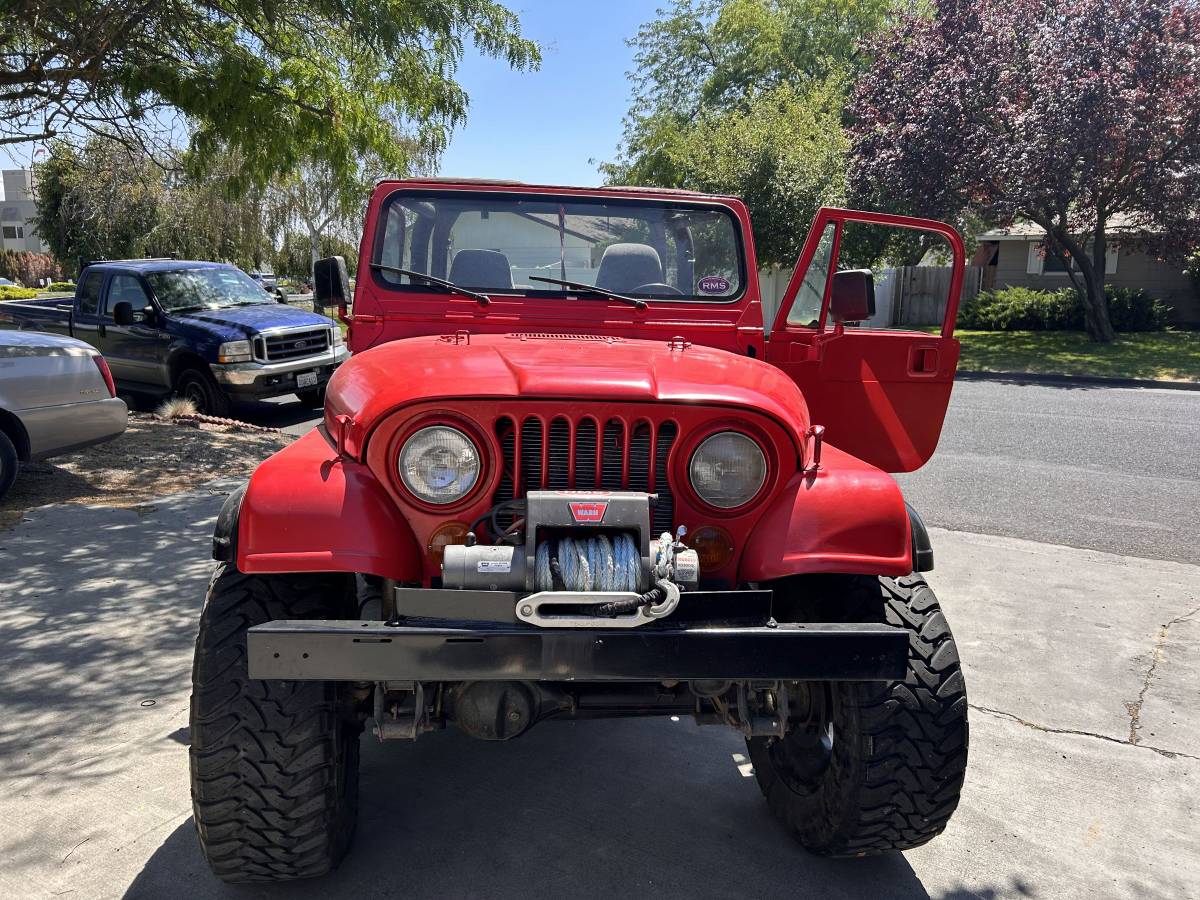 Jeep-cj7-1976-red-1