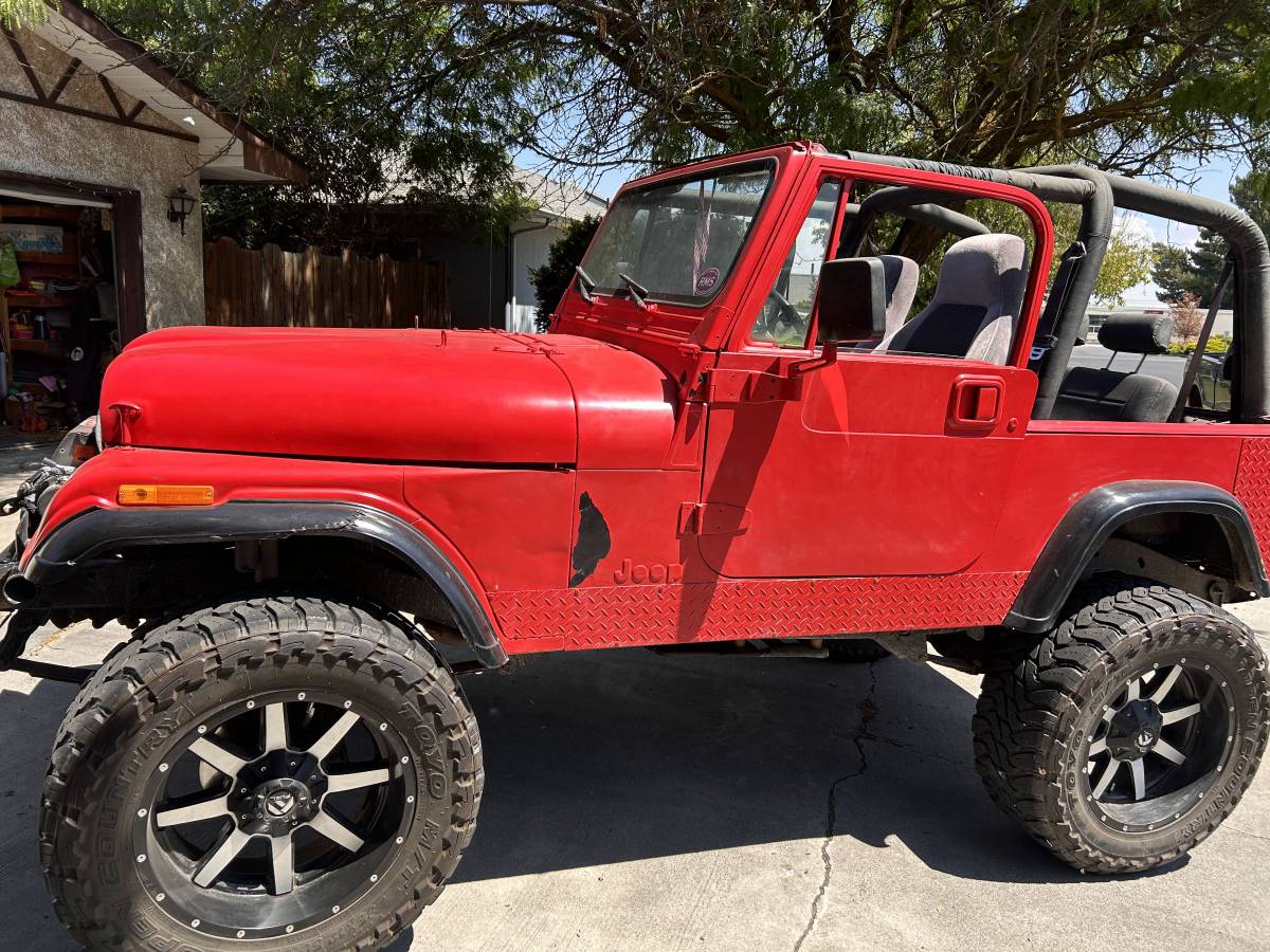 Jeep-cj7-1976-red-2