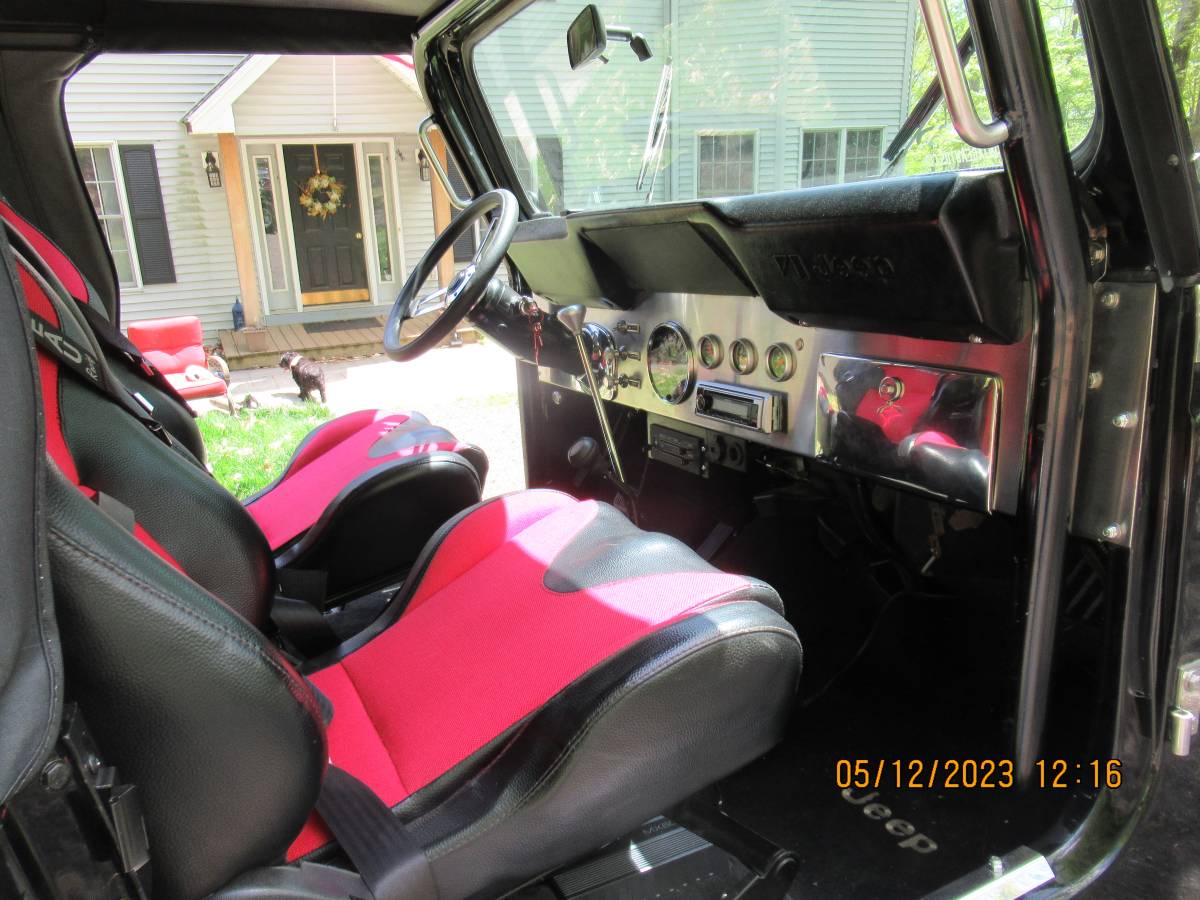 Jeep-cj7-1977-black-3