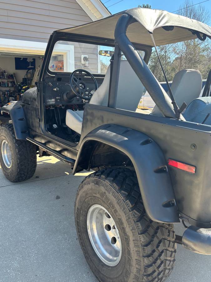 Jeep-cj7-1977-black