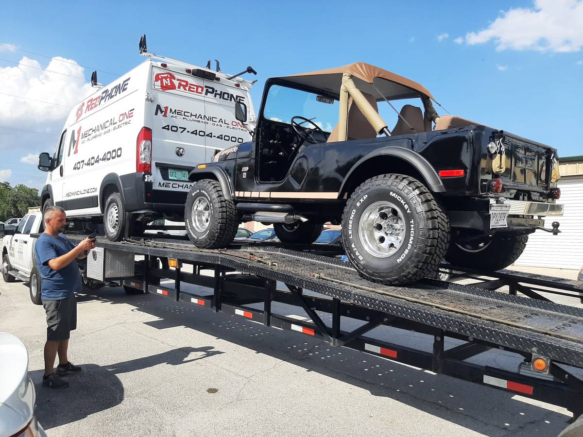 Jeep-cj7-1977-white-18