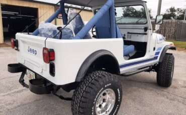 Jeep-cj7-1977-white-19