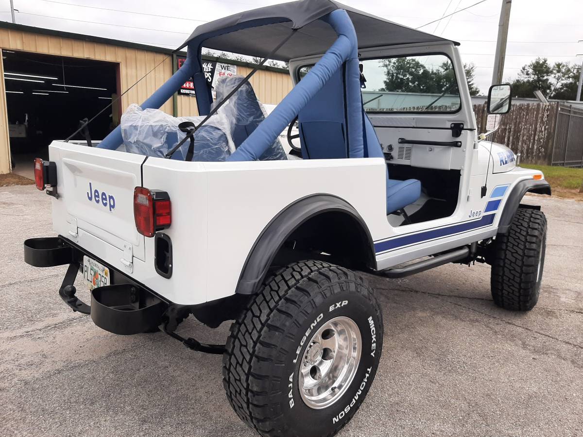Jeep-cj7-1977-white-19