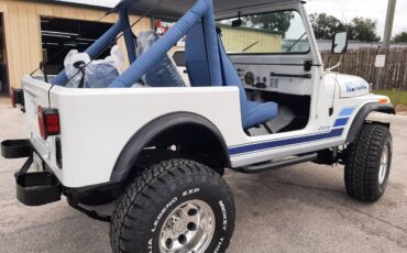 Jeep-cj7-1977-white-32