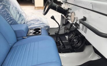 Jeep-cj7-1977-white-40