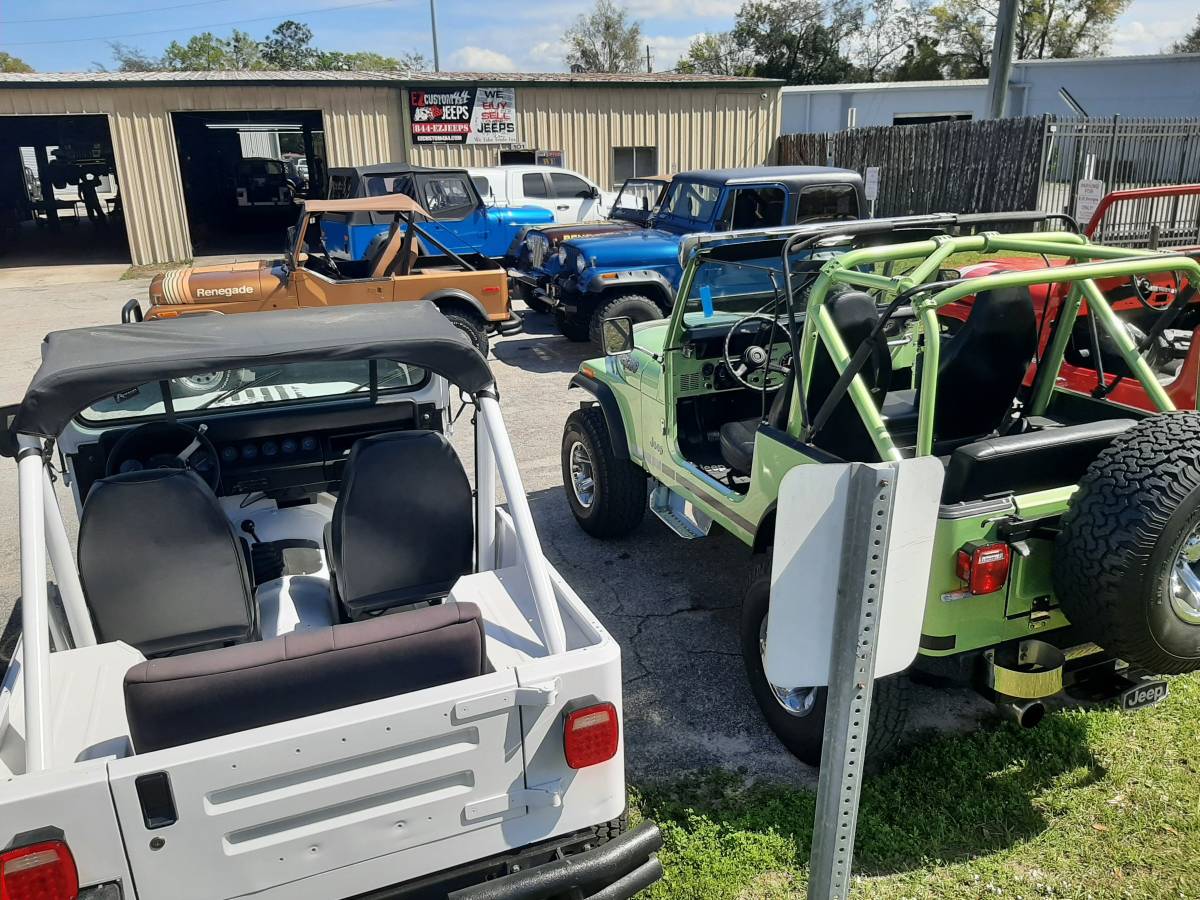 Jeep-cj7-1977-white-71