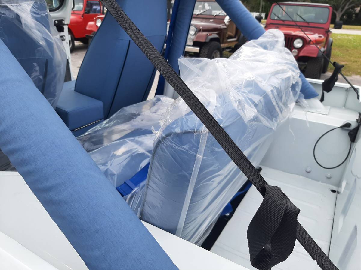 Jeep-cj7-1977-white-94