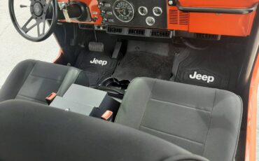 Jeep-cj7-1978-orange-97