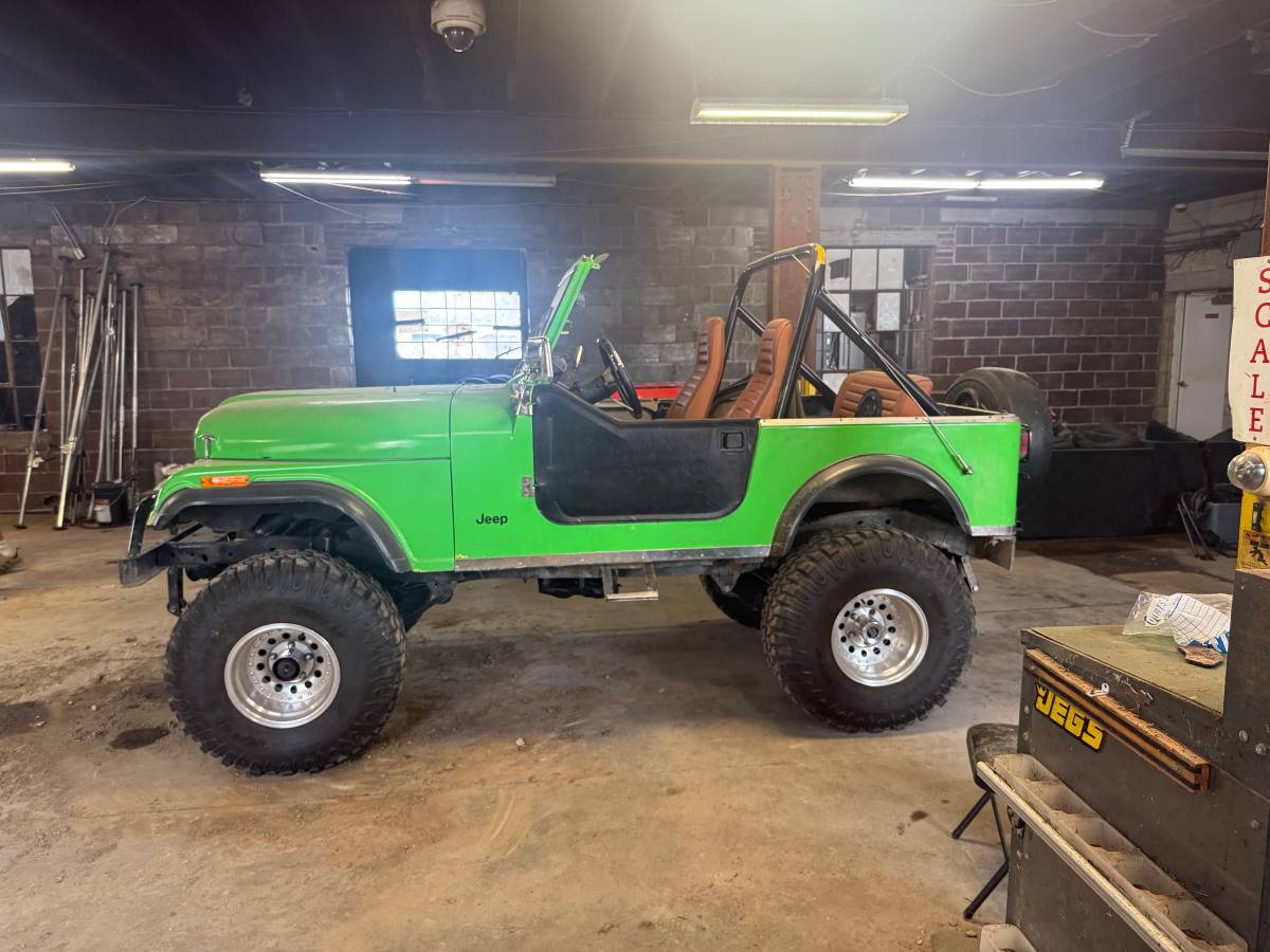 Jeep-cj7-1981-green-2