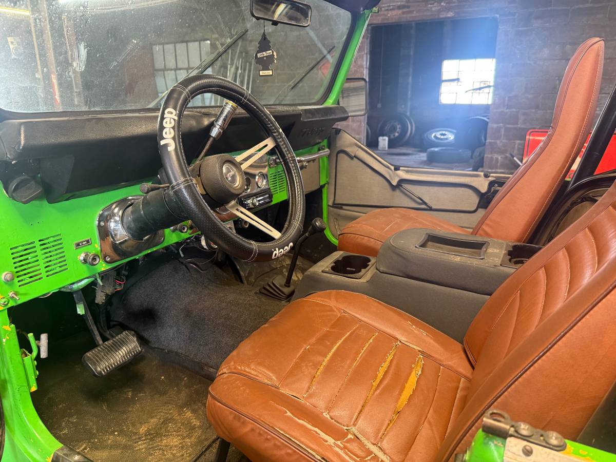 Jeep-cj7-1981-green-4