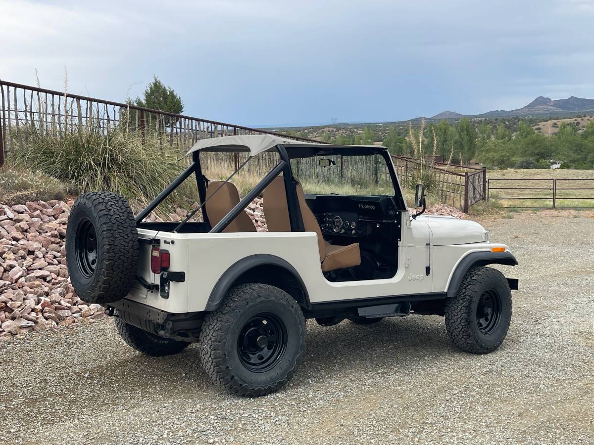 Jeep-cj7-1982-2
