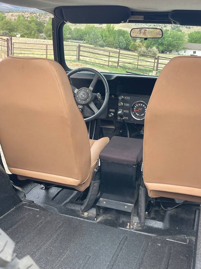 Jeep-cj7-1982-3