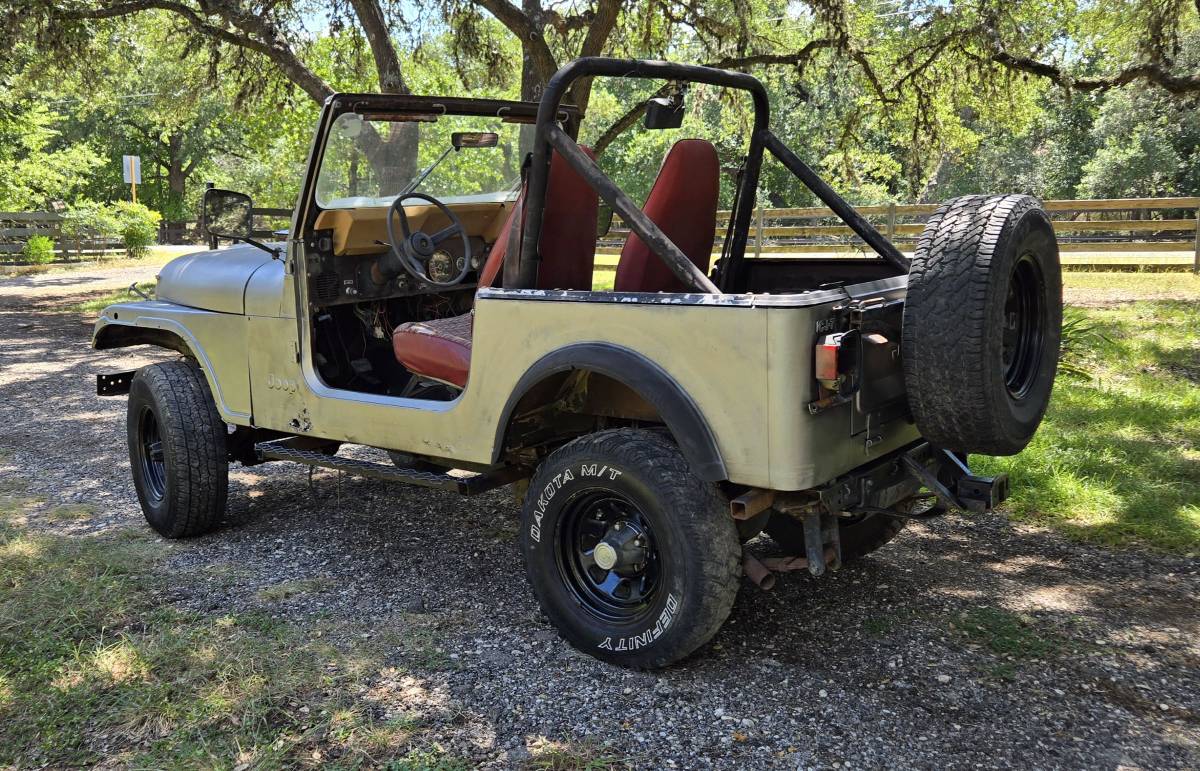 Jeep-cj7-1983-4