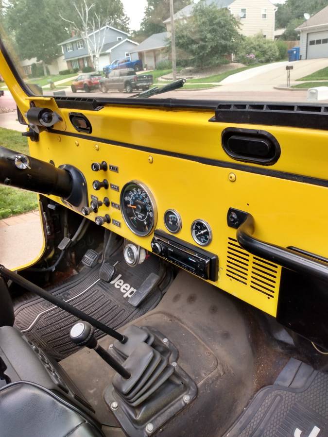 Jeep-cj7-1984-5