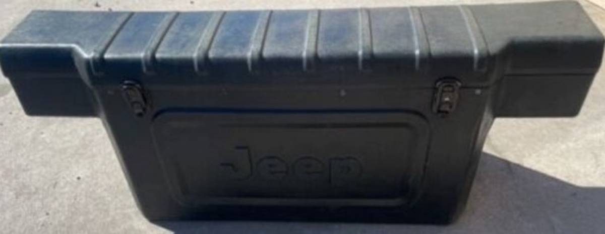Jeep-cj7-1985-custom-14