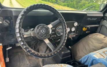 Jeep-cj7-1985-custom-17