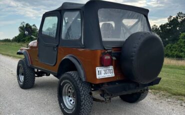 Jeep-cj7-1985-custom-18