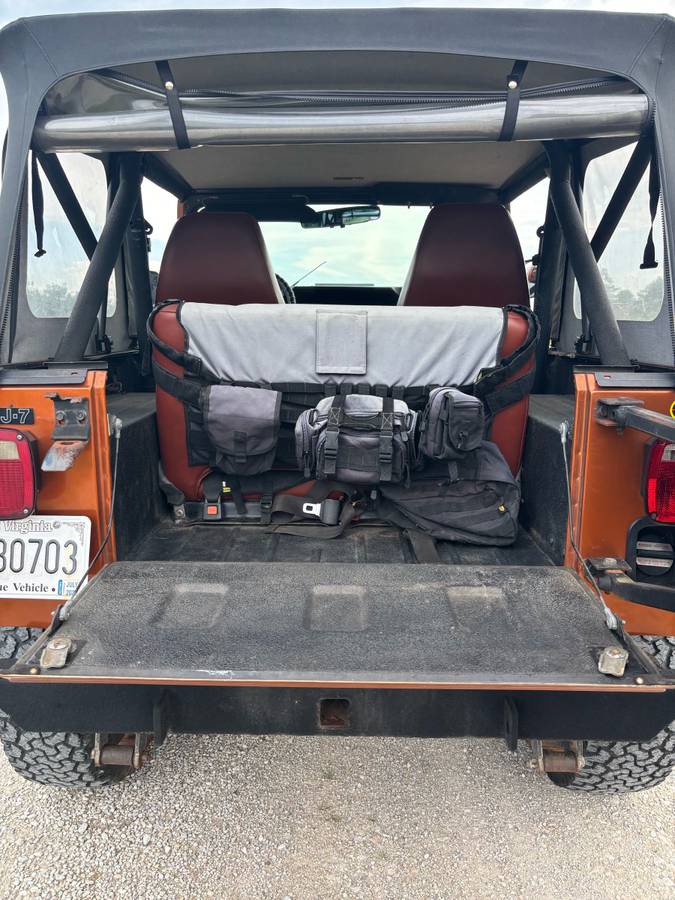 Jeep-cj7-1985-custom-2