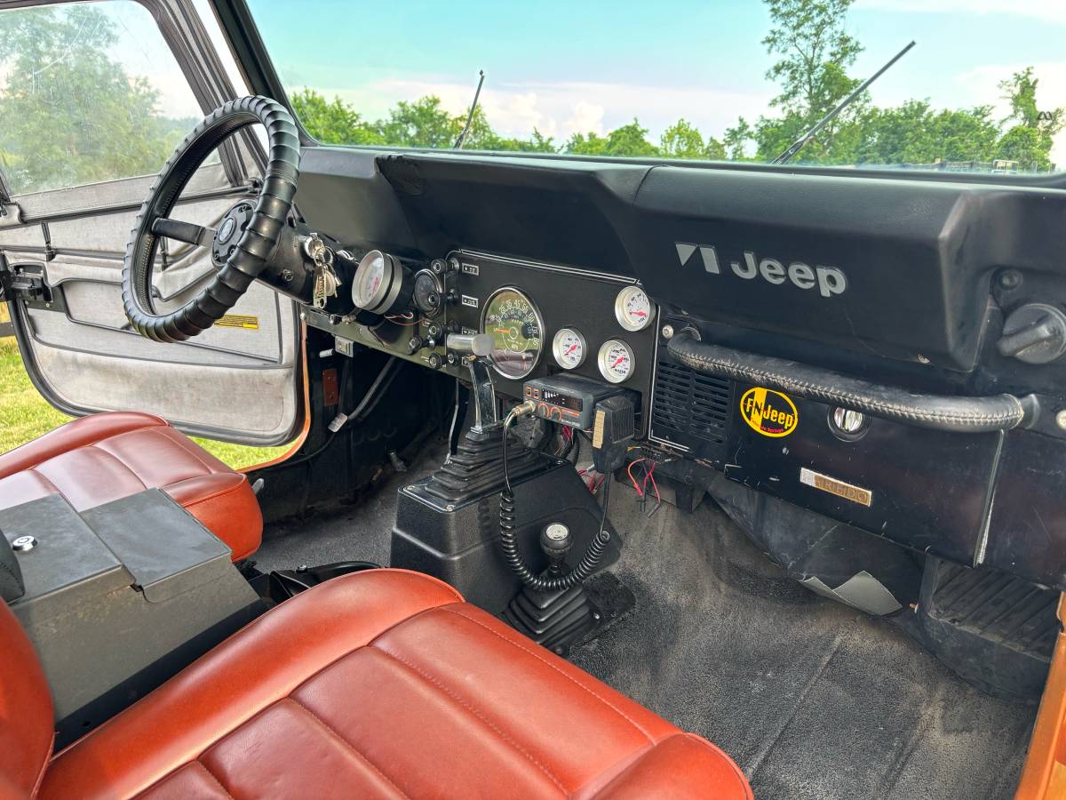Jeep-cj7-1985-custom-5
