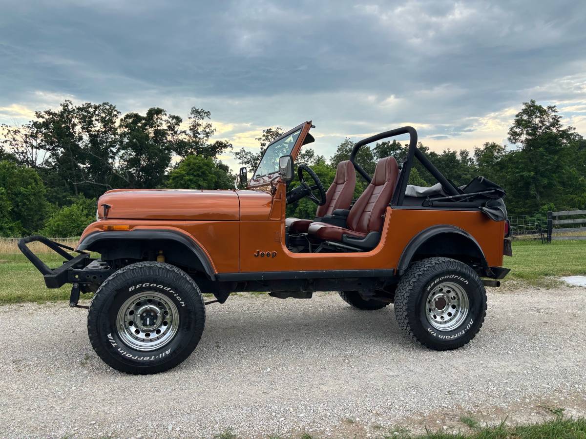 Jeep-cj7-1985-custom-7