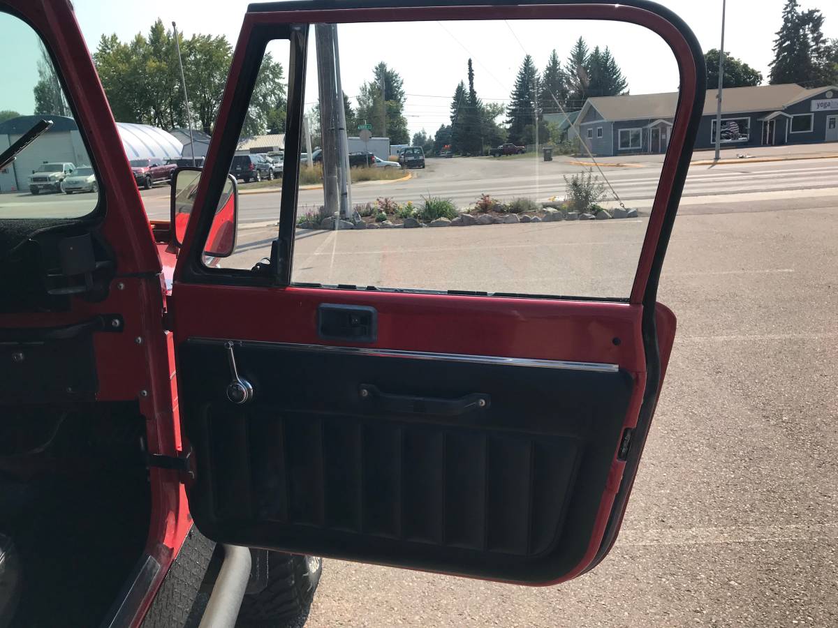 Jeep-cj7-1986-red-10