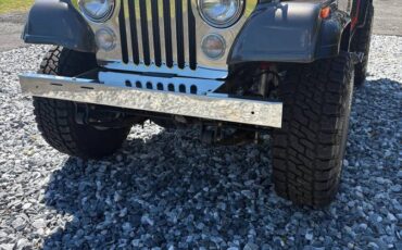 Jeep-cj7-laredo-1986-silver-10