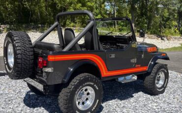 Jeep-cj7-laredo-1986-silver-4