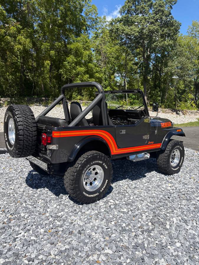 Jeep-cj7-laredo-1986-silver-4