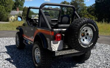 Jeep-cj7-laredo-1986-silver-5