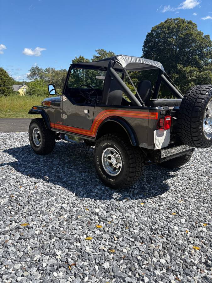 Jeep-cj7-laredo-1986-silver-7