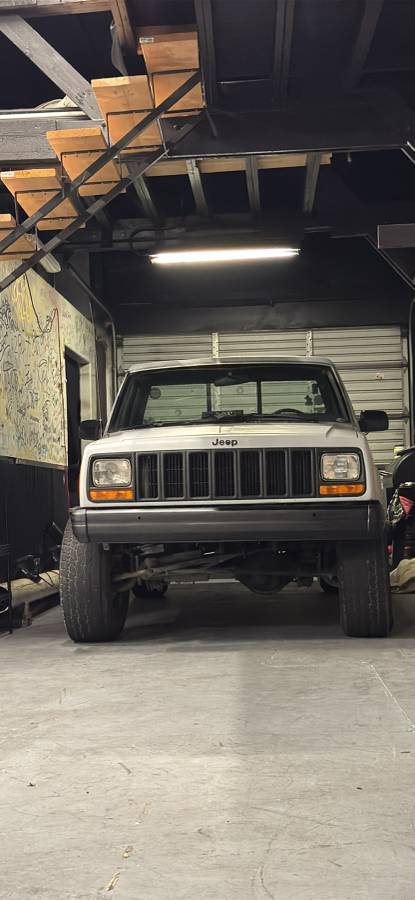 Jeep-comanche-1988-grey-3