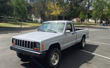 Jeep-comanche-1988-grey