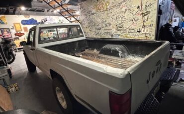 Jeep-comanche-1988-grey-5