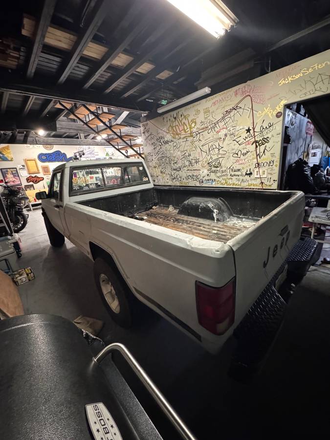 Jeep-comanche-1988-grey-5