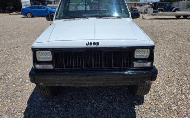 Jeep-comanche-1988-white-2