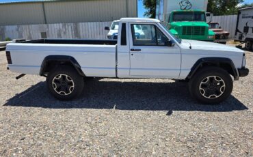 Jeep-comanche-1988-white-4