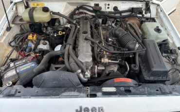 Jeep-comanche-4x4-1988-white-8
