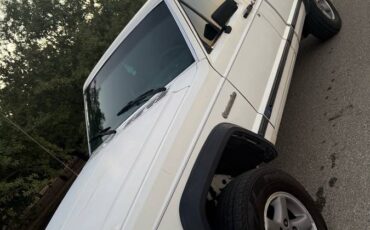 Jeep-comanche-4x4-1988-white