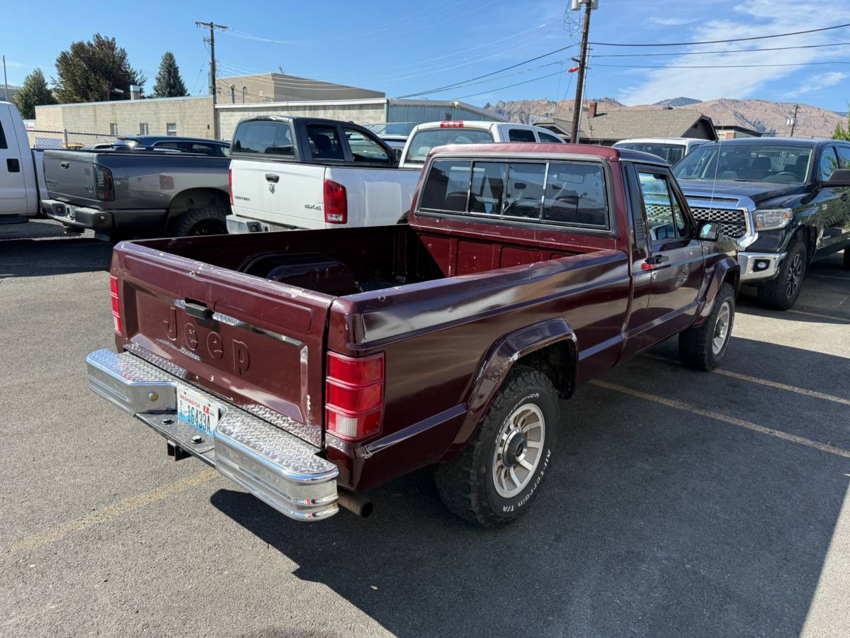 Jeep-comanche-6quot-pickup-pioneer-1987-5