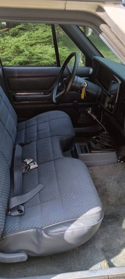 Jeep-comanche-7quot-pickup-pioneer-1988-white-12