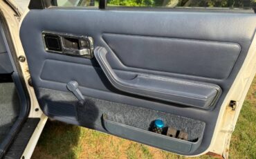 Jeep-comanche-7quot-pickup-pioneer-1988-white-14