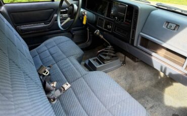 Jeep-comanche-7quot-pickup-pioneer-1988-white-15