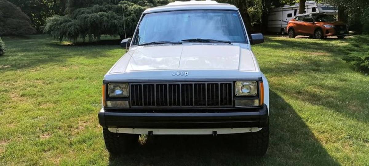 Jeep-comanche-7quot-pickup-pioneer-1988-white-5