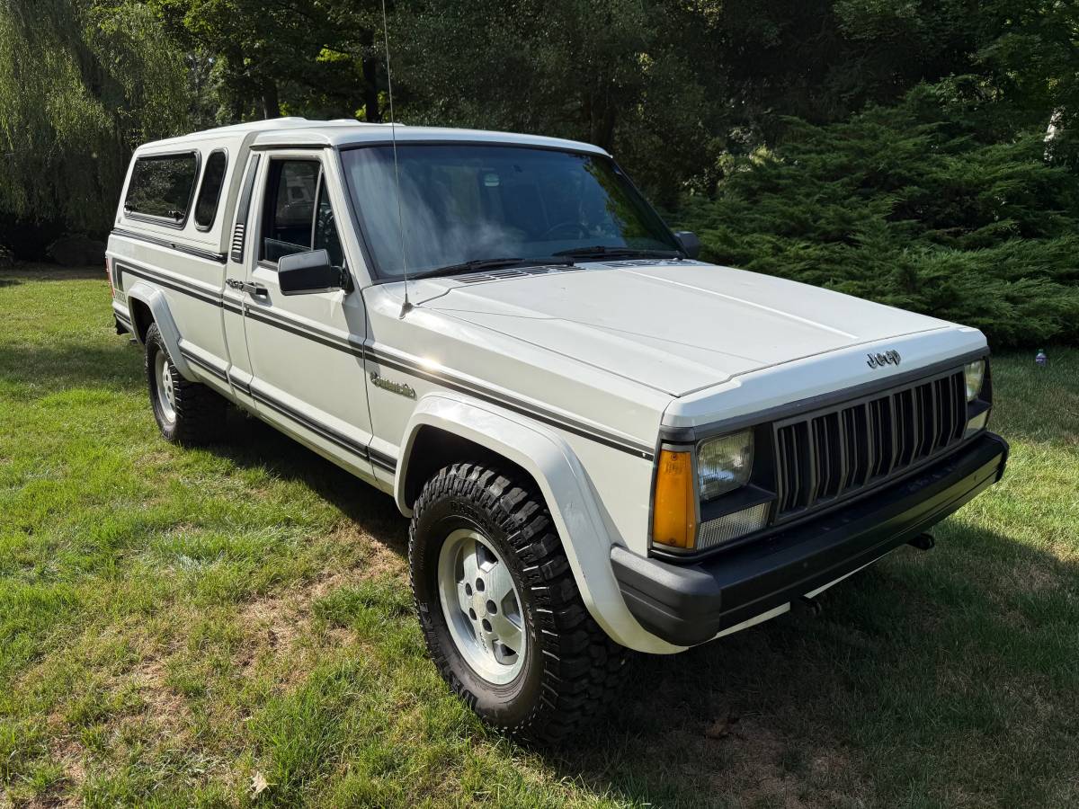 Jeep-comanche-7quot-pickup-pioneer-1988-white-6