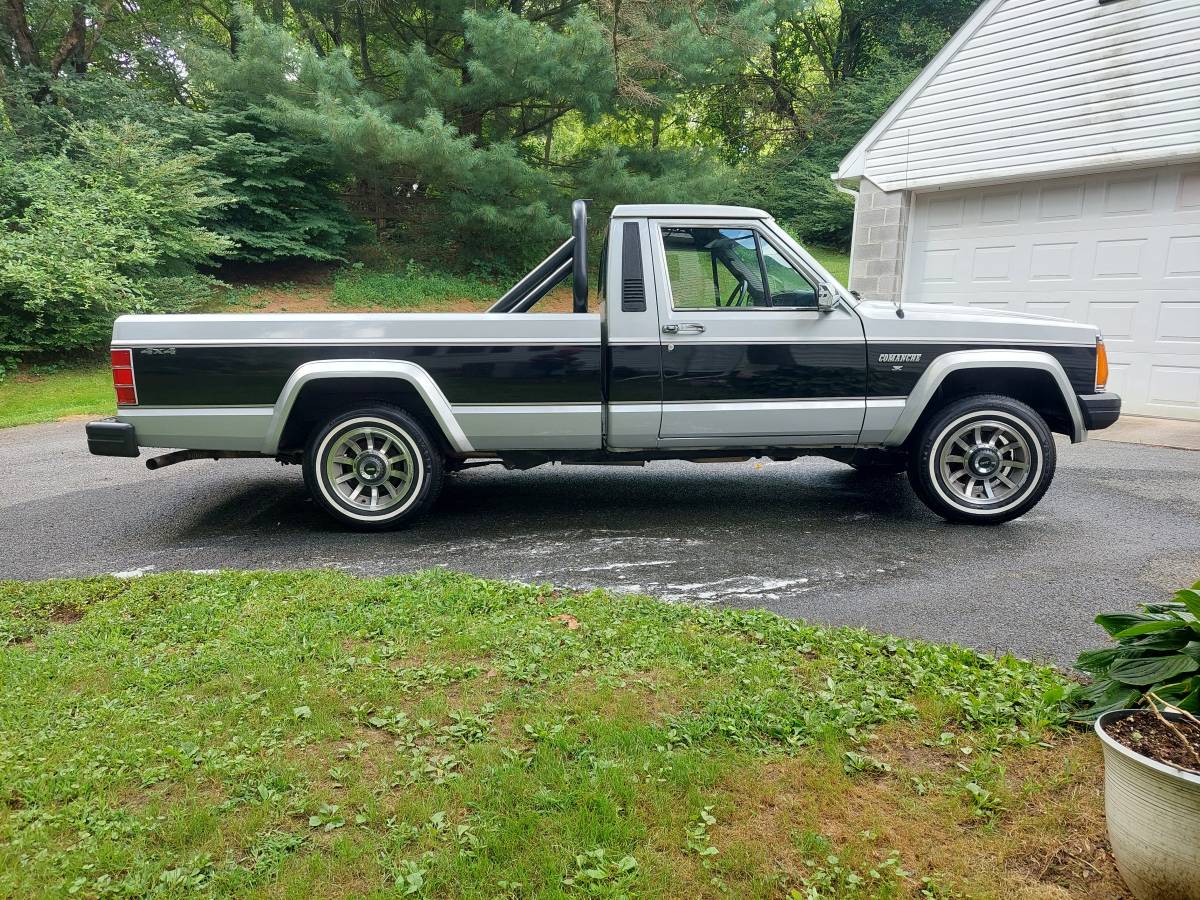 Jeep-comanche-7quot-pickup-x-1986-silver-2